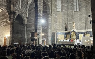 Vigilia de jóvenes, en la parroquia Santa María de Sagunto 